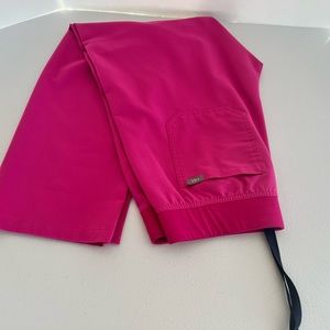 Figs electric orchid Livingston basic scrub pant